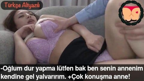 Esmer Milf Üvey Oğluna Kendini Sikişerek Affettiriyor