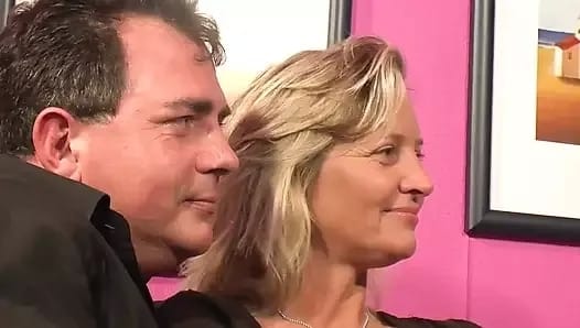 Güzel Sarışın Fıstık Daniella Margot Banyoda Islak Ve Azgın